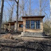 Beautiful Ridge top Cabin and 20+ Acres of Forest Trails