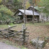 Lee Roberson Gallery & Cabin