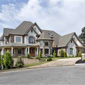 Mini Mansion - Majestic Home in Rarity Bay