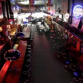 Robert's Western World