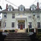 Historic Mansion where Kenny Chesney lived in college.