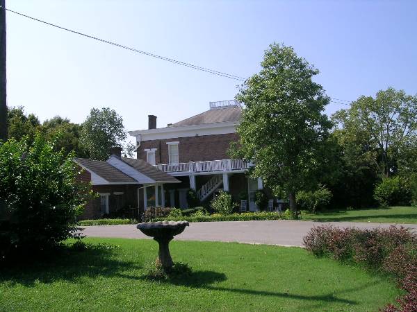Smith-Trahern Mansion & Riverside Cemetary
