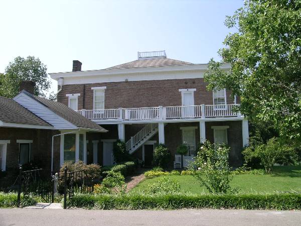 Smith-Trahern Mansion & Riverside Cemetary