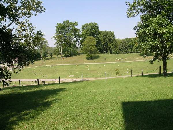 Smith-Trahern Mansion & Riverside Cemetary